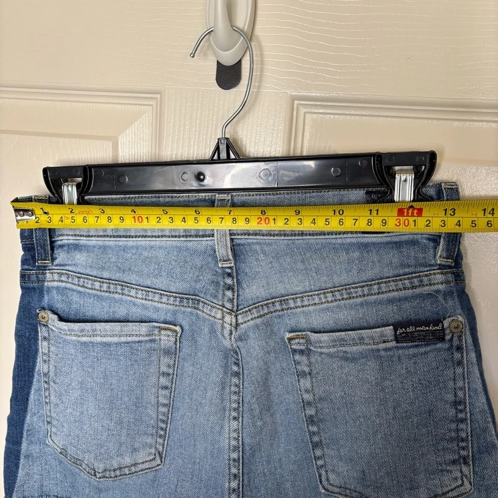 7 For All Mankind Two-toned Distressed Cutoff Shorts Size‎ 26
